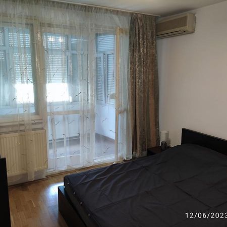 Fabian Central Apartment Бухарест Экстерьер фото